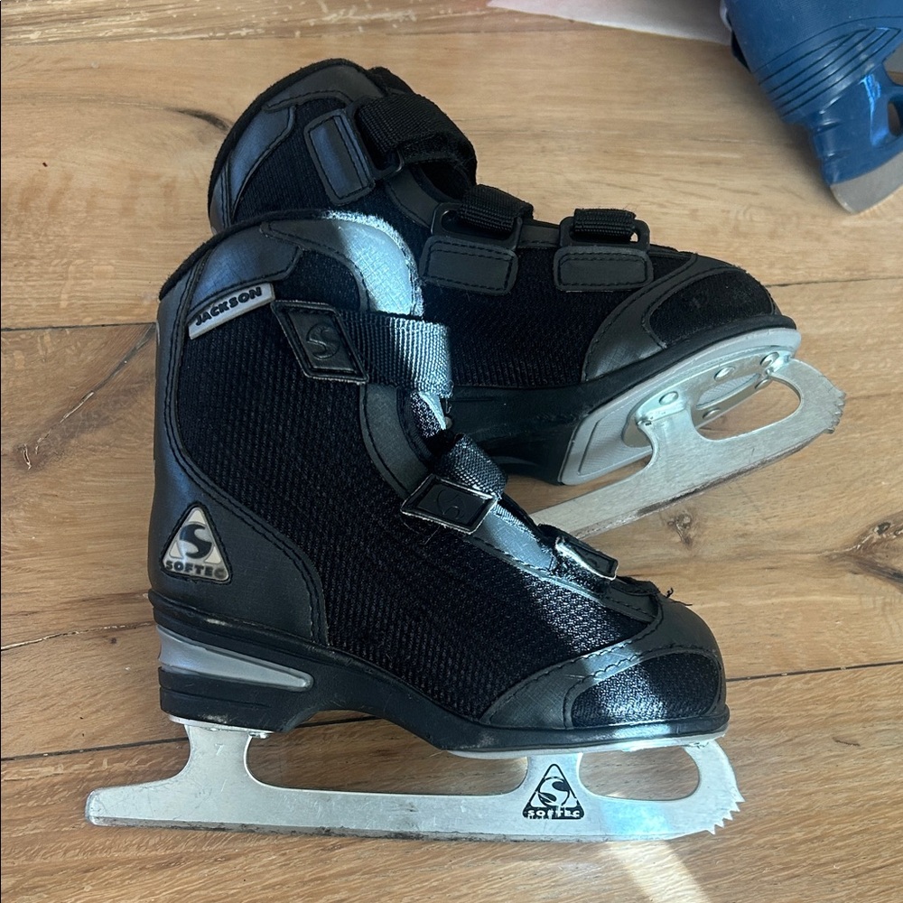 Kids Black Ice Skates size 11J